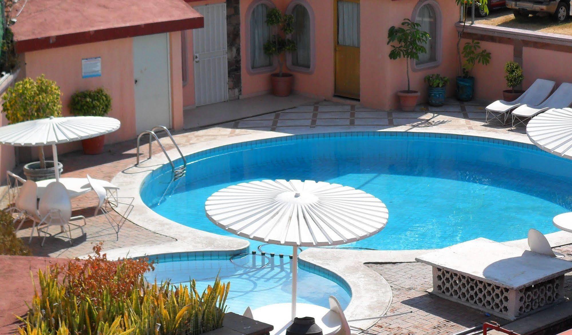 Hotel Flamingo Irapuato Dış mekan fotoğraf